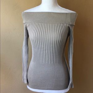 Silk off the shoulder fitted sweater - size Med